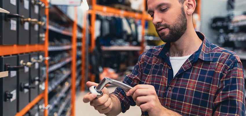 Locksmith For Retail Stores Lockout Services in Englewood, New Jersey